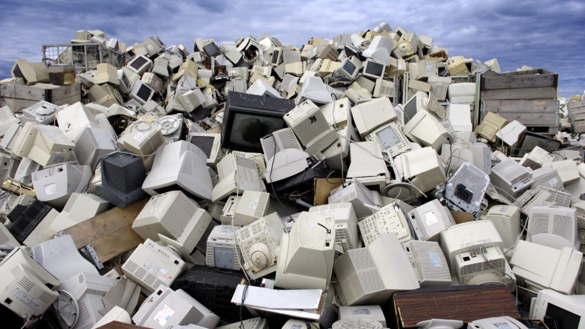 Auckland Launches Machine to Solve their E-waste Problem